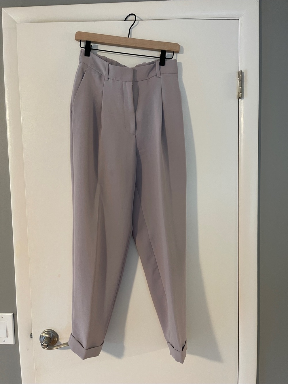 Aritzia Lavender Cropped Pleated Trousers